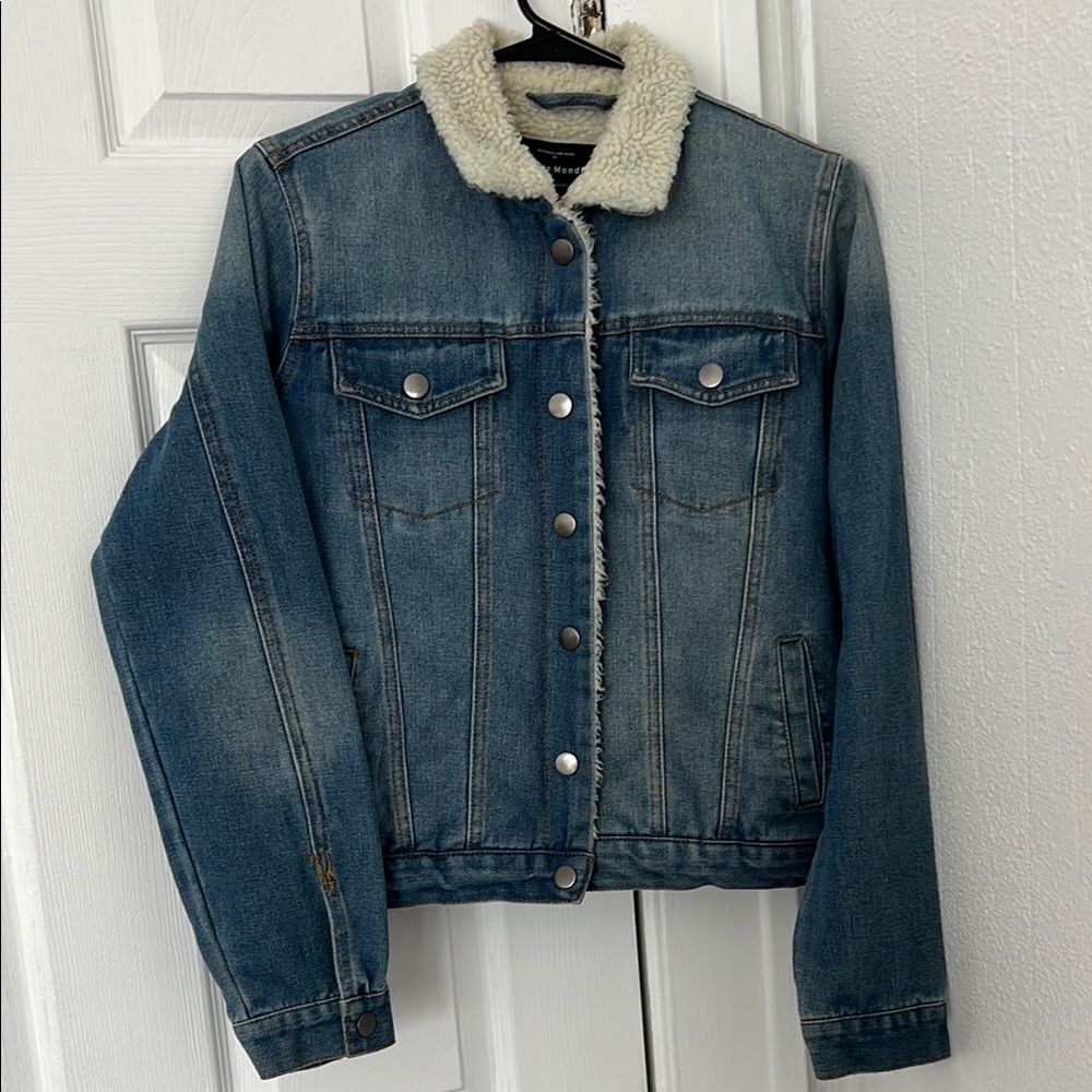 Forever 21 Haute Monde Sherpa-Lined Jean Jacket size Medium